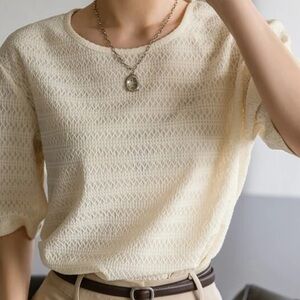 DAZY Beige size S weave pattern short sleeve round neck tee